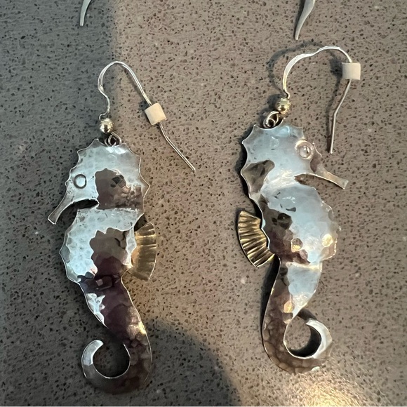 Silver Seahorse Earrings - Picture 1 of 5